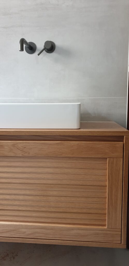Slatted Plywood on Oak - Image 6