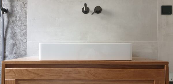 Slatted Plywood on Oak - Image 2