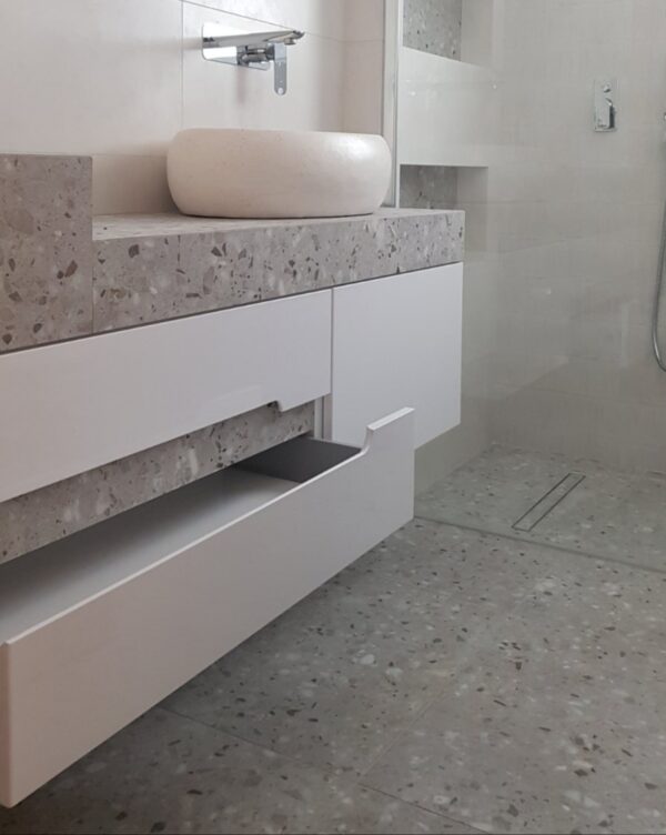 White Laquered - Image 3