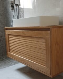 Slatted Plywood on Oak