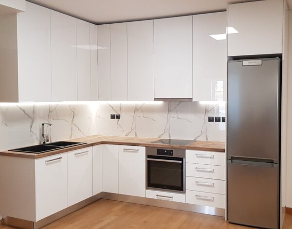 White Glossy Chalandri - Image 3
