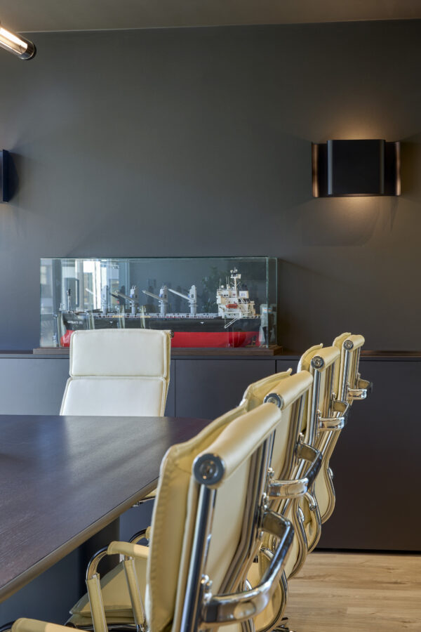 GS Meeting Table - Image 3