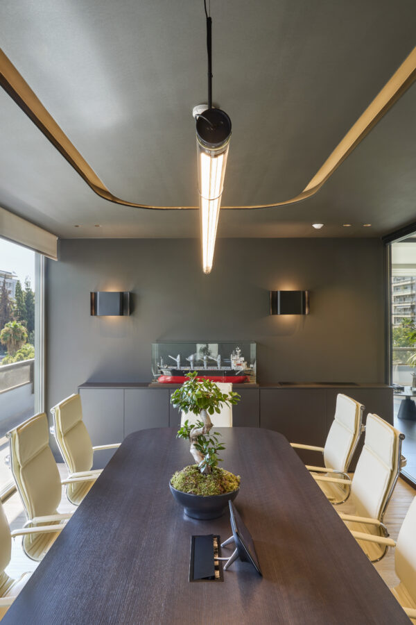 GS Meeting Table - Image 1