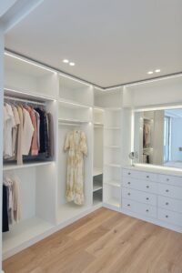 Elegant White Dressing Room - Image 2