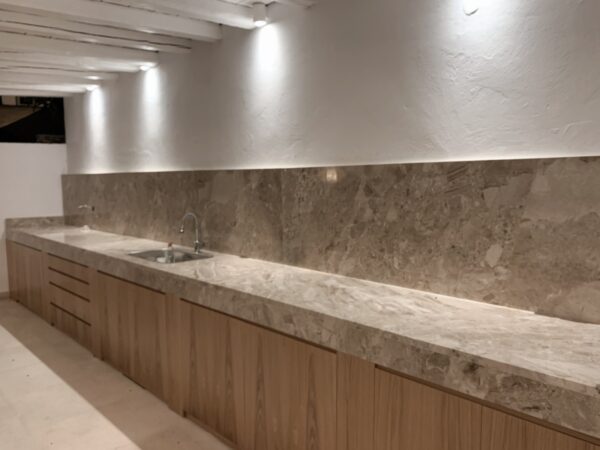 Outdoor/Oak - Image 1